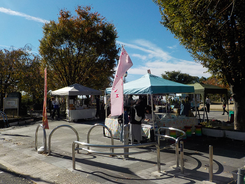 11月9日SAKURAZAKAマルシェ@東石切公園の様子