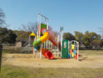金岡公園、源氏ケ丘遊具広場のリニューアルした複合遊具