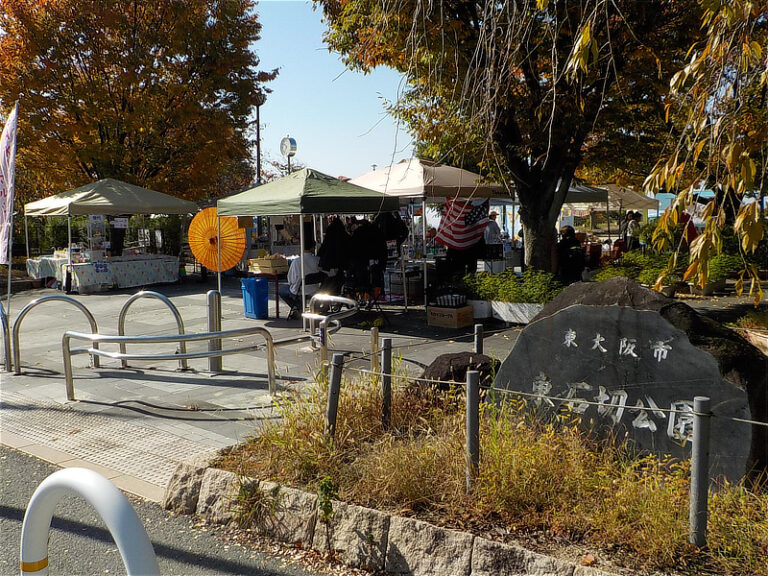 東石切公園でSAKURAZAKAマルシェ開催